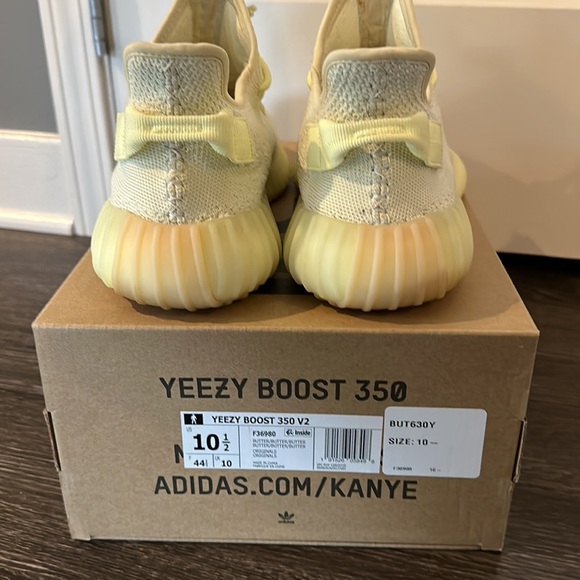 Yeezy Boost 350 V2 “Butters” - Picture 2 of 3